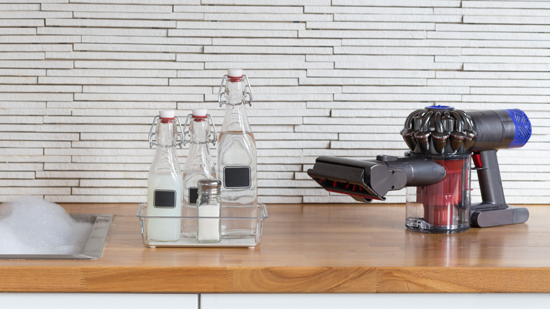Illustration for article titled The Clean-As-You-Go Guide to Hosting Thanksgiving